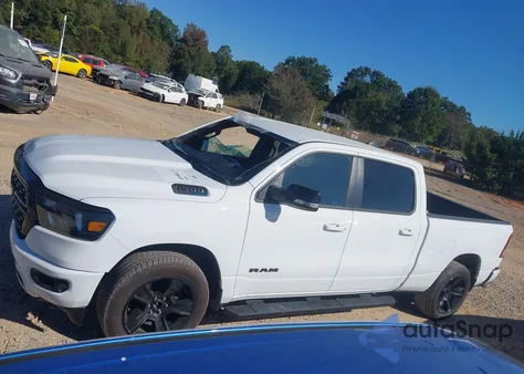 2022 Ram 1500 Big Horn 4X4 6'4 Box из США, поврежденный, VIN 1C6SRFMT7NN477211